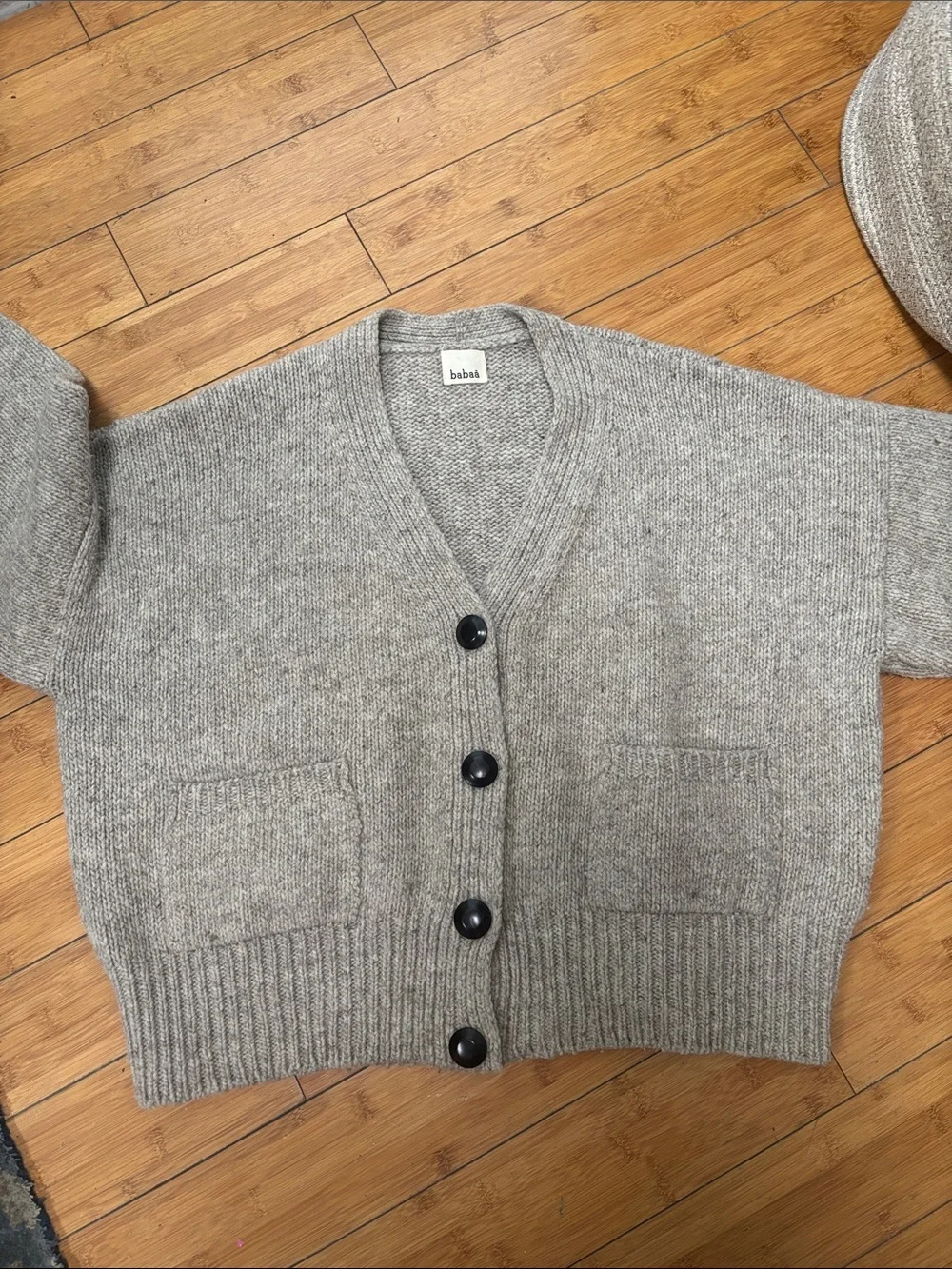 Babaa Neutral Gray Chunky V-Neck Button Front Cardigan